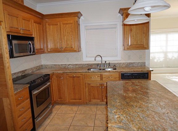 5th image of 3896 Orchard Way