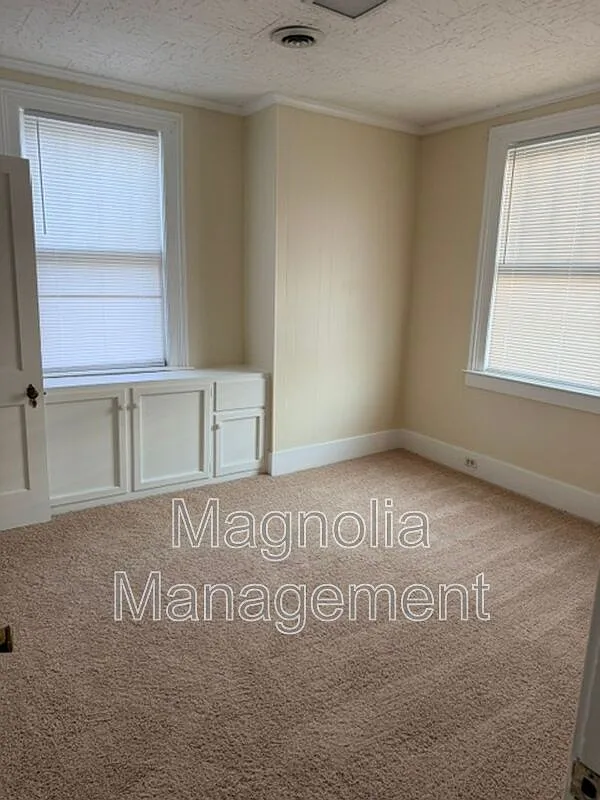 3 bed, 1.5 bath, $1,285 — Photo 3