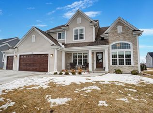 1351 Goldenrod Way, Oconomowoc, WI 53066