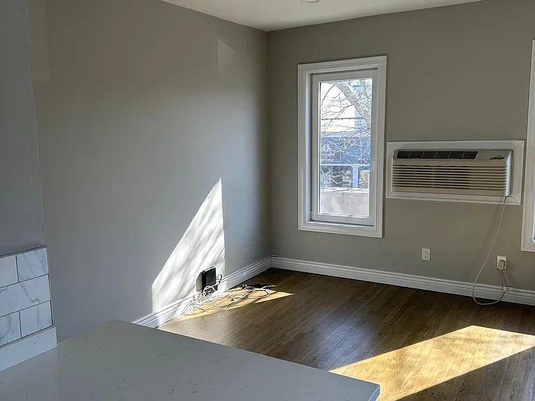 3 Grant Ave #1 — Photo 3