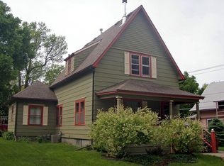 218 E 7th St, Ames, IA 50010