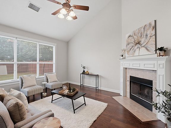 4th image of 26026 Copperas Ln