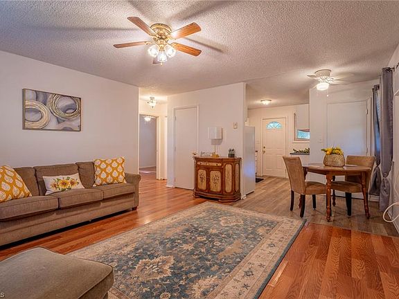3rd image of 2519 Ponderosa Dr