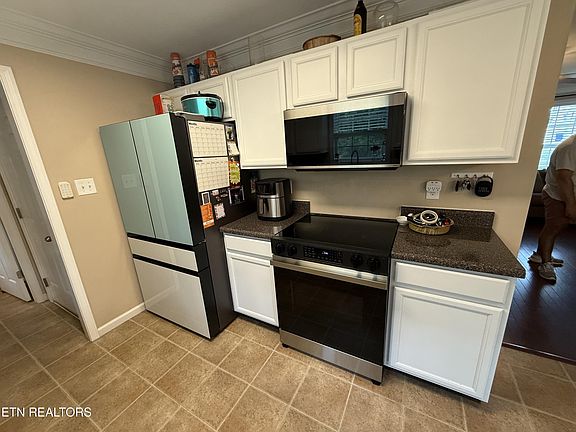 4th image of 8547 Bowsong Ln