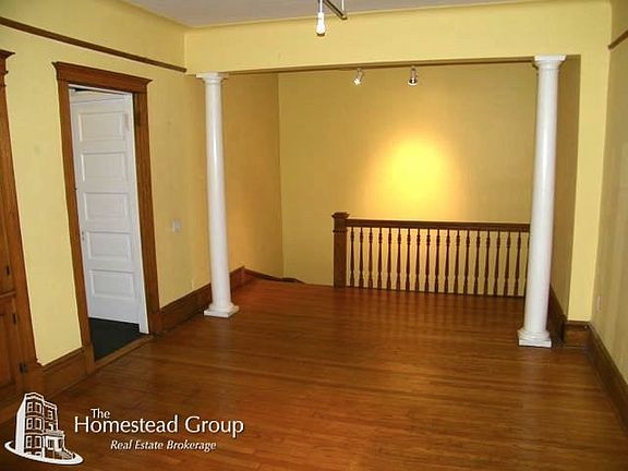 4th image of 2836 N Sheffield Ave #Three