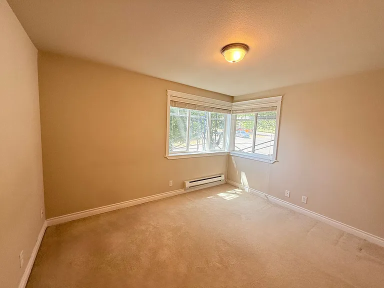 2200 Thorndyke Ave W #201 — Photo 11