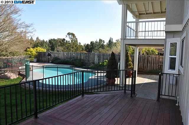 1st image of 926 Meadowvale Ct