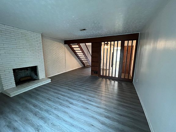 4th image of 7416 Country Brook Dr