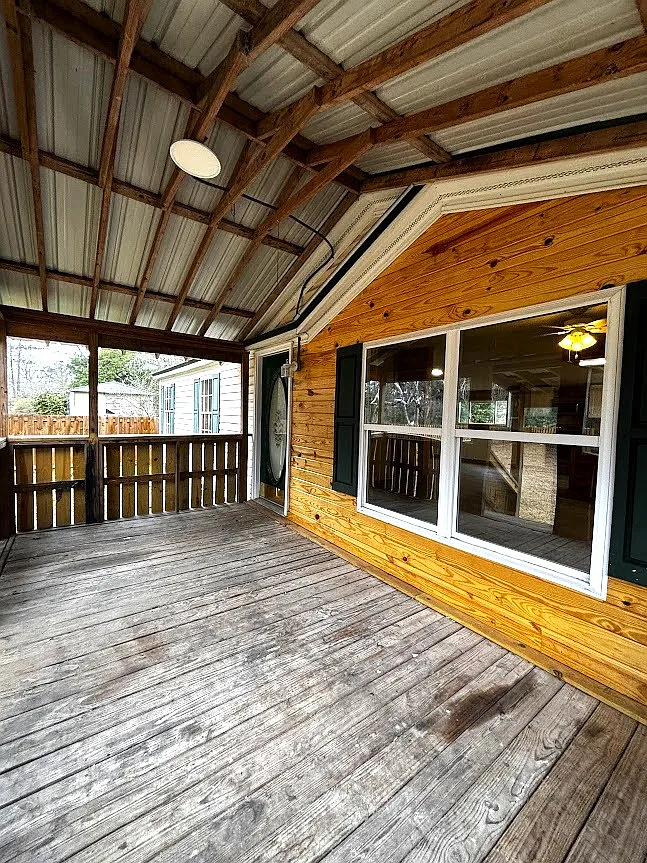 3 bed, 1850 sqft, $1,850 — Photo 4