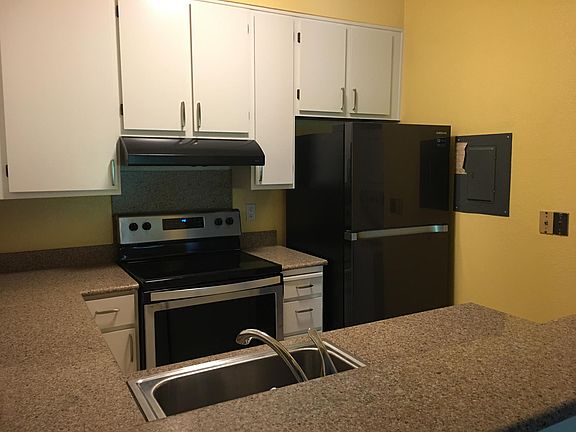 5th image of 4671 Albany Cir APT 126