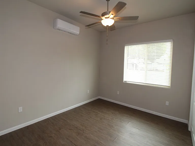 2365 N Arthur Ave — Photo 10