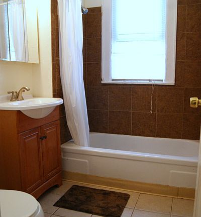 2nd image of 1526 E Genesee St APT 3