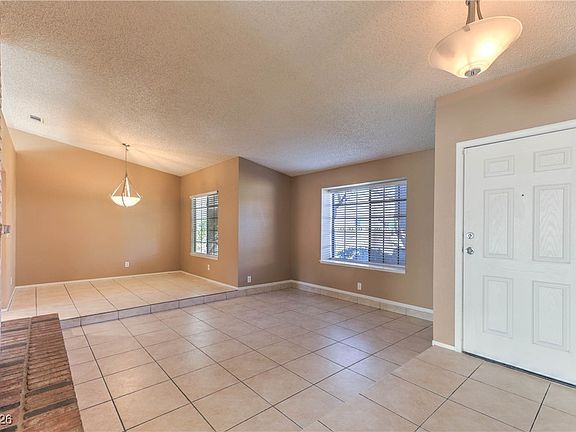 5th image of 141 Alpine Ct