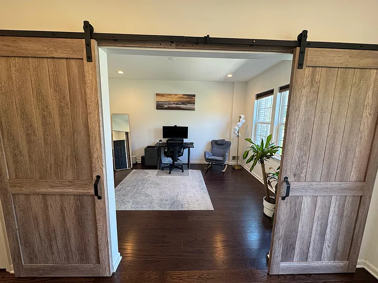 5 Truman Dr — Photo 2