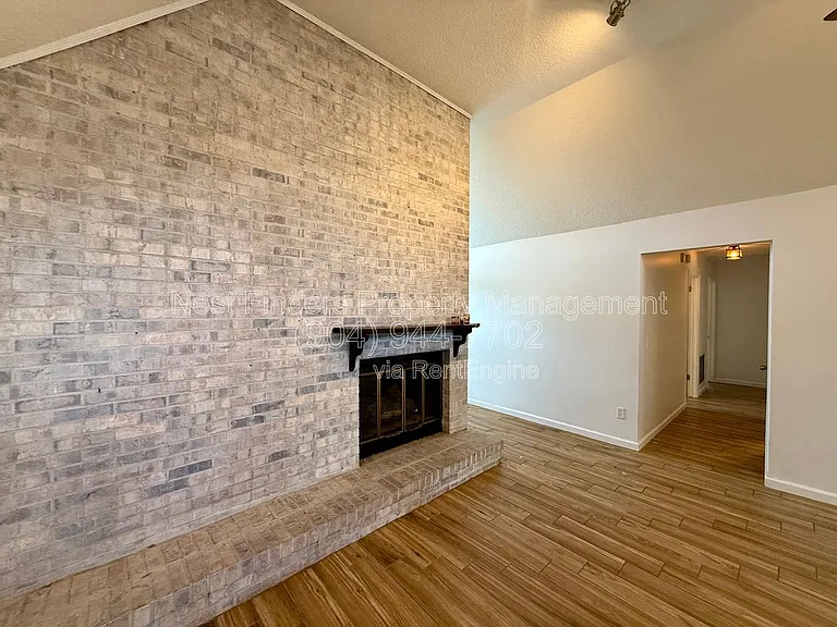 7007 Holiday Hill Ct — Photo 17