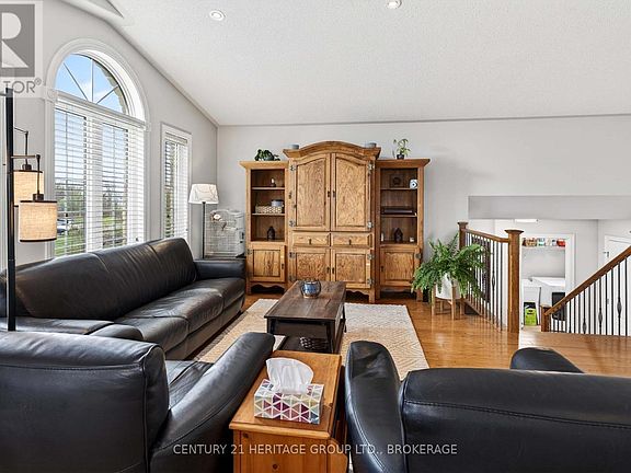 5th image of 5212 Colebrook Rd