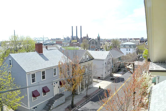 5 bed, 2.5 bath, $4,875 — Photo 2