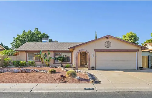 2319 E Loma Vista Dr Photo 1