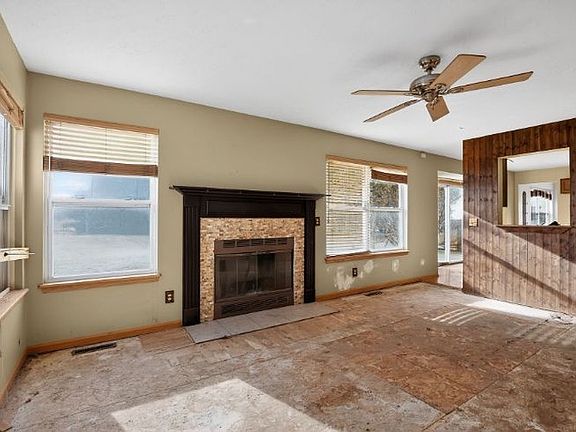 5th image of 1605 Iles Ave