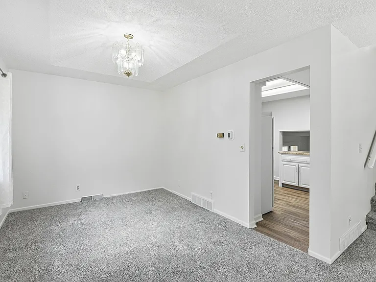 2217 S 164th Cir — Photo 15