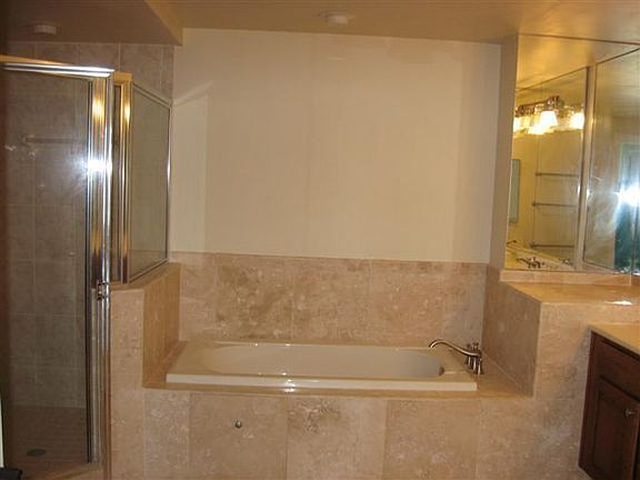 4th image of 3702 N Highway A1a #1102