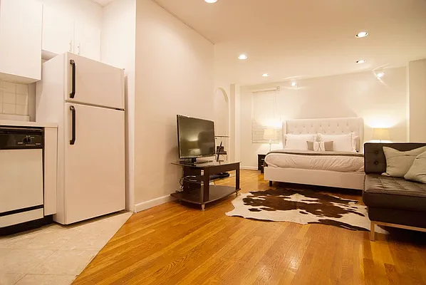 Rented by WAM Partners - William Moses Co. | media 56