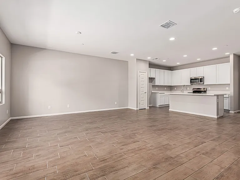 733 E Commonwealth Ave #15 — Photo 20