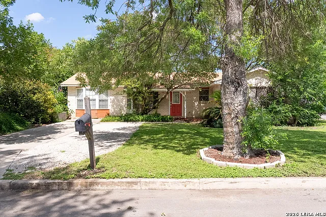 8402 Cimarron Dr — Photo 4
