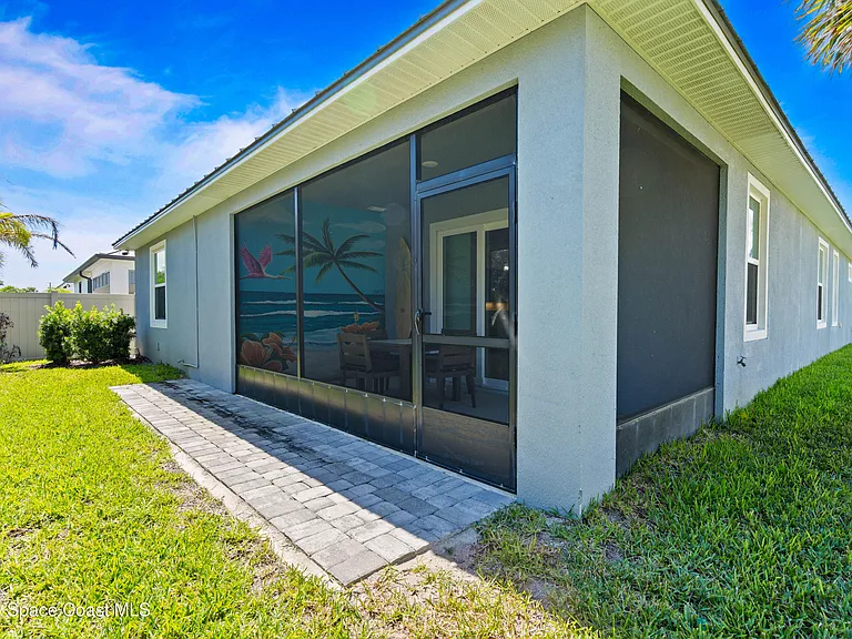 82 Hubble Ln — Photo 40