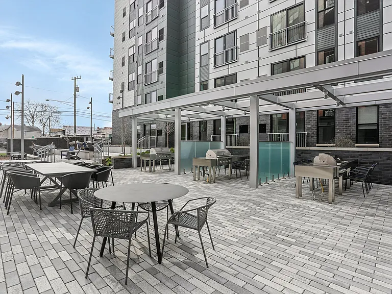 Phase II (1100 Broadway) Courtyard