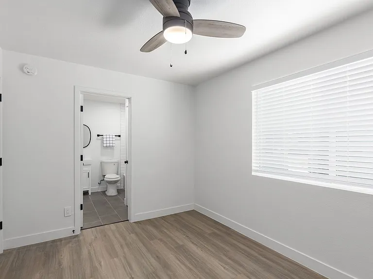 115 W Broadway Rd #5 — Photo 24