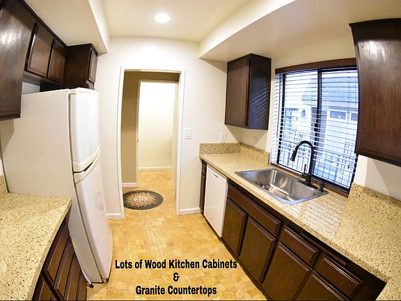 5th image of 12107 Valleyheart Dr Unit 2