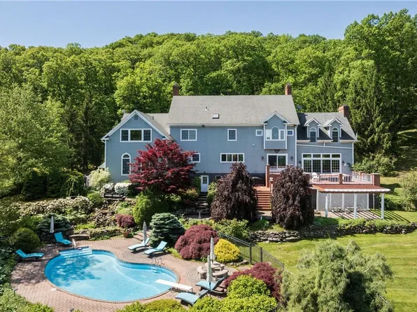 17 Parks Wood Drive, Cornwall, NY 12518