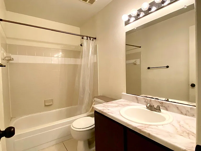 3008 Parkway Blvd #306 — Photo 5