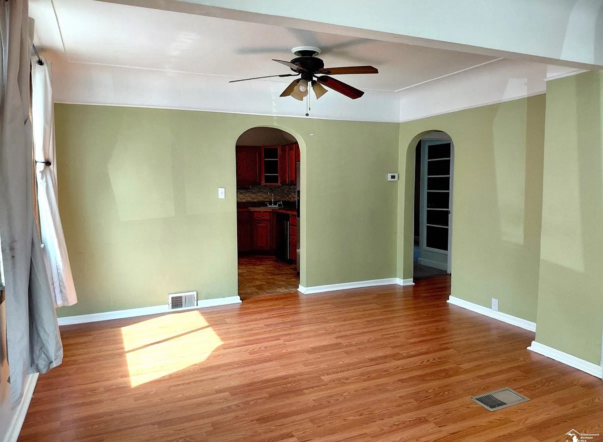 3 bed, 1240 sqft, $1,700 — Photo 3