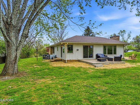 5th image of 1327 N Briscoe Cir