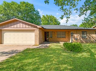 3475 Vagas Dr, Paris, TX 75462