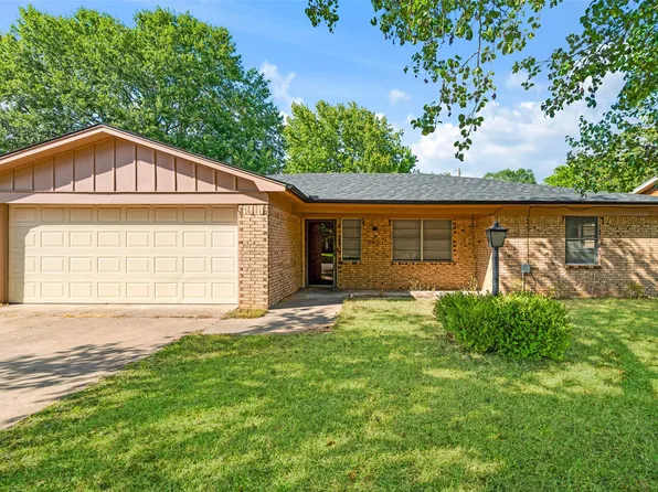 3475 Vagas Dr, Paris, TX 75462