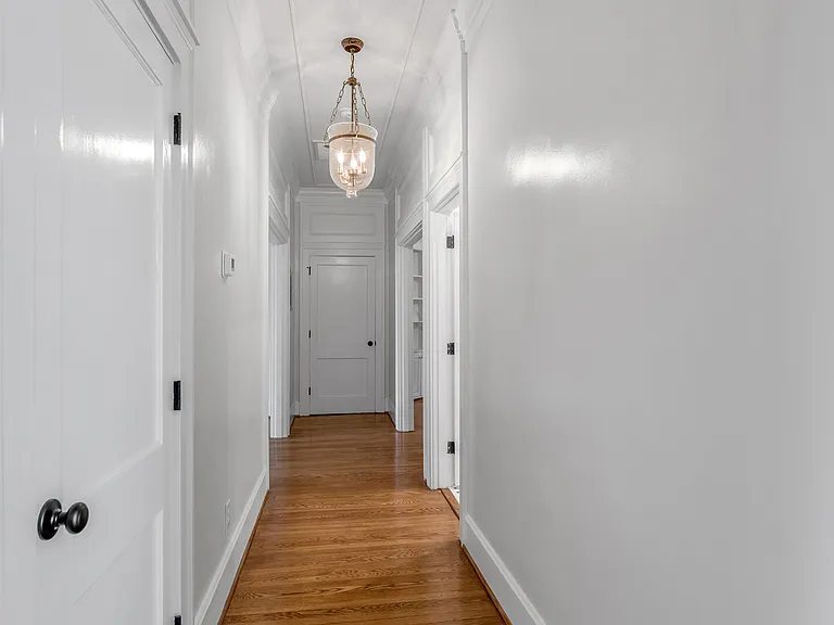 1211 Richmond Rd — Photo 3