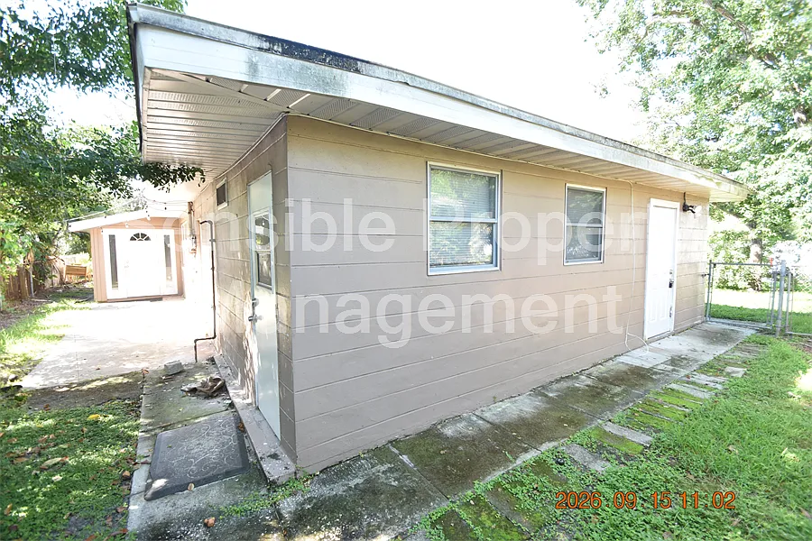Studio, 300 sqft, $875 — Photo 4