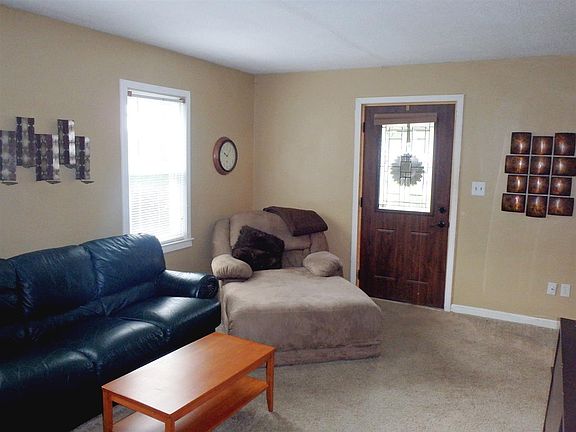 4th image of 3000 Ravenswood Dr
