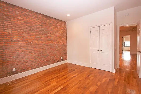 Rented by R New York | media 22