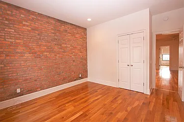 Rented by R New York