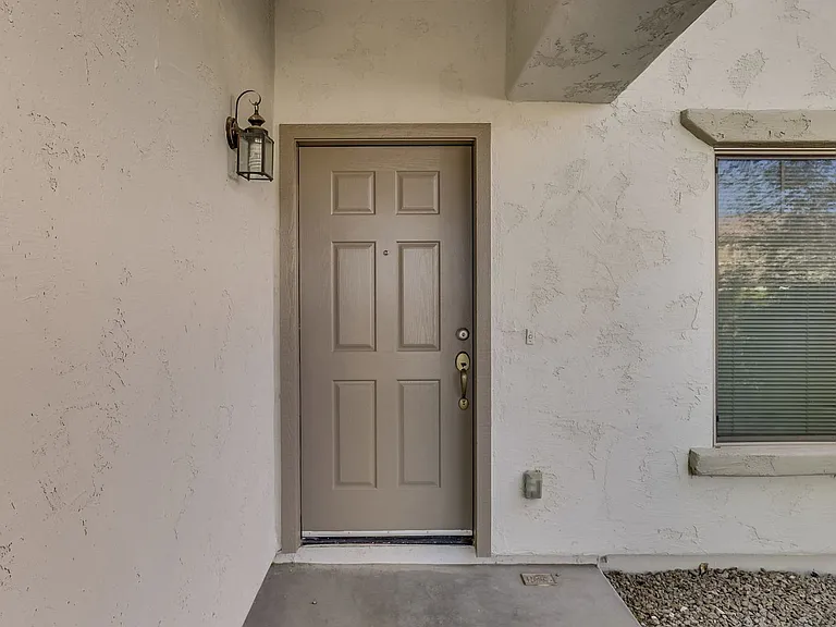 5413 W Apollo Rd — Photo 2