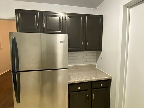 4th image of 9235 Foster Ave APT 1