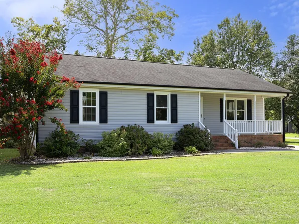 2705 Stageline Dr, Raleigh, NC 27603