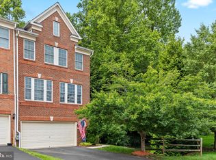 20362 Center Brook Sq, Sterling, VA 20165