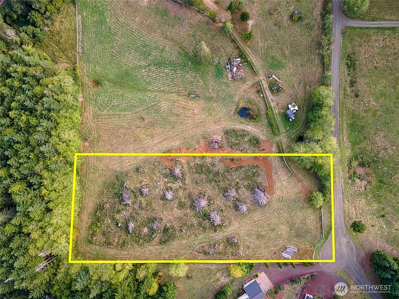 2nd image of 18 Overlake Lane