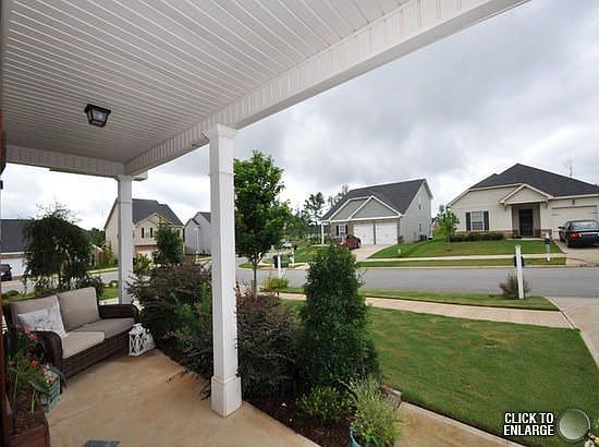 3905 Griese Front Porch