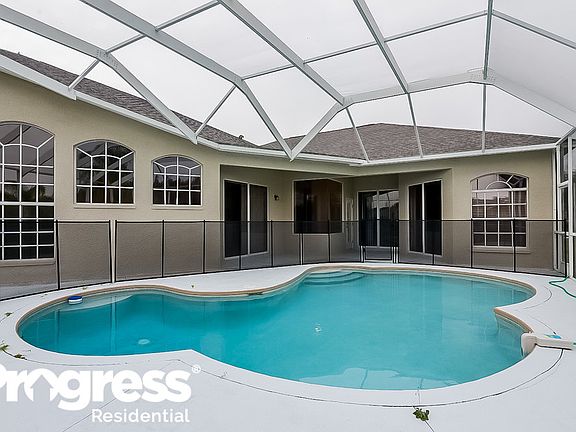 5th image of 4322 Waterford Landing Dr